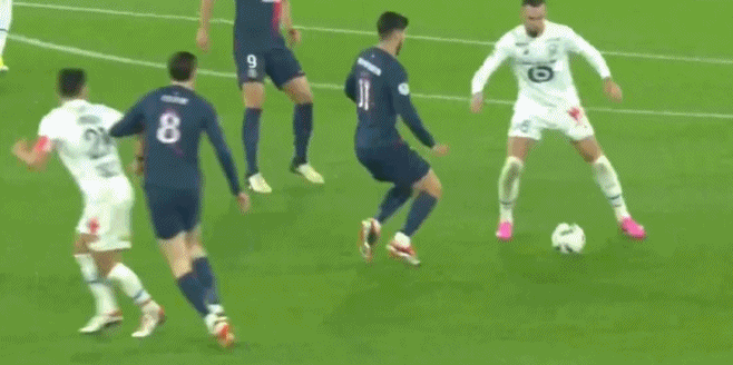 法甲赛报：姆巴佩缺席 拉莫斯+穆瓦尼进球 巴黎3-1逆转里尔