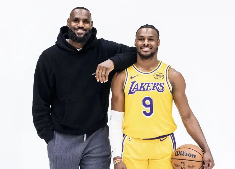 布朗在凌晨3 点发推文：布朗尼拥有成功所需的一切 我期待看到它成长