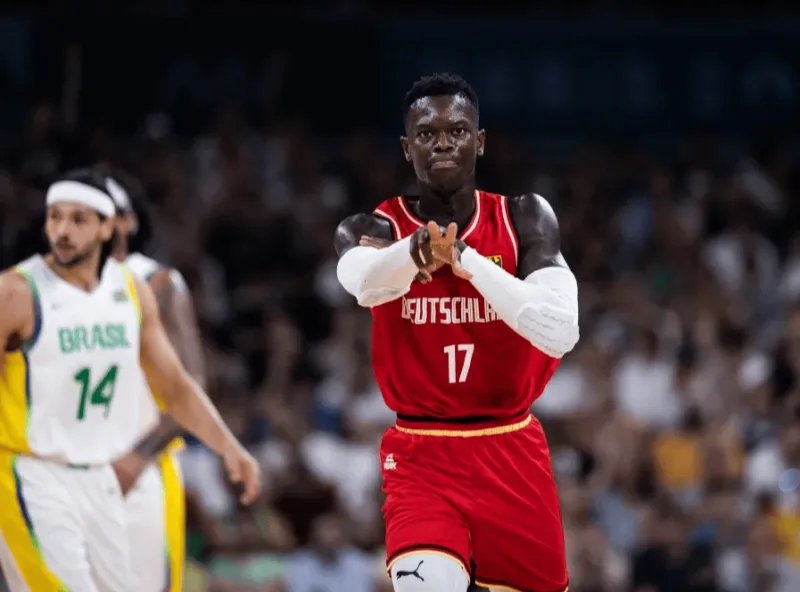 无愧旗手！施罗德上场31分钟，砍下20分3板6助4断